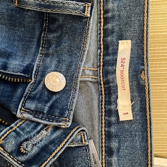 Levi’s 524 bootcut. Size 1. low rise, excellent condition; cut small. - Picture 2 of 4